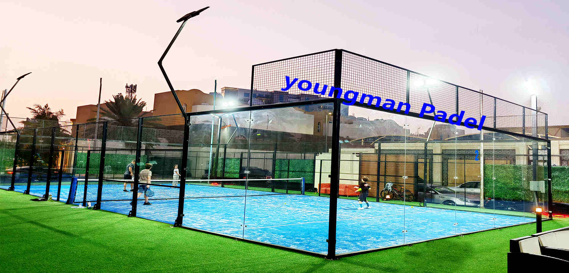 Jeune homme Padel